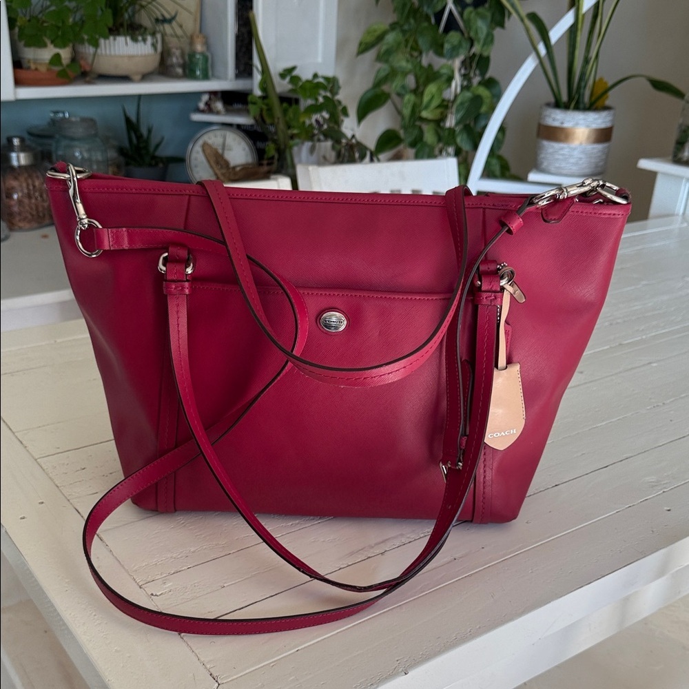 Coach Safffiano F25667 Peyton Leather Pocket Tote/crossbody OG hangtag plus tan